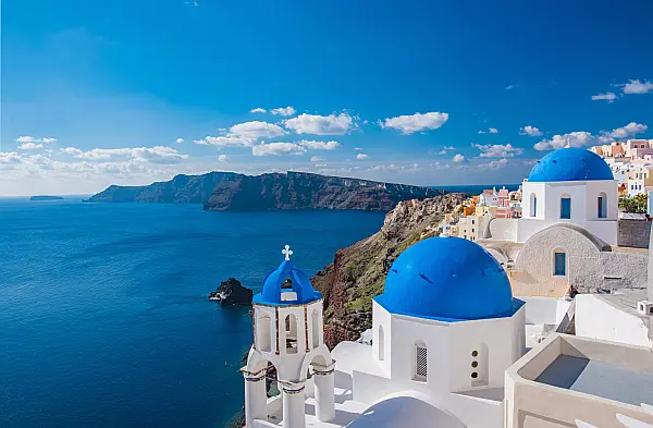 Why to choose a sailing vacation in Greece?
